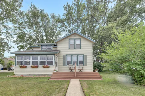 303 Lakeshore Drive