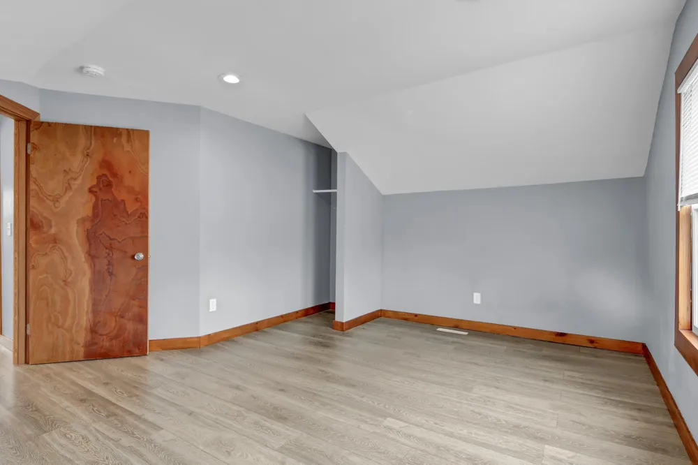 303 Lakeshore Drive Lake City, MN 55041
