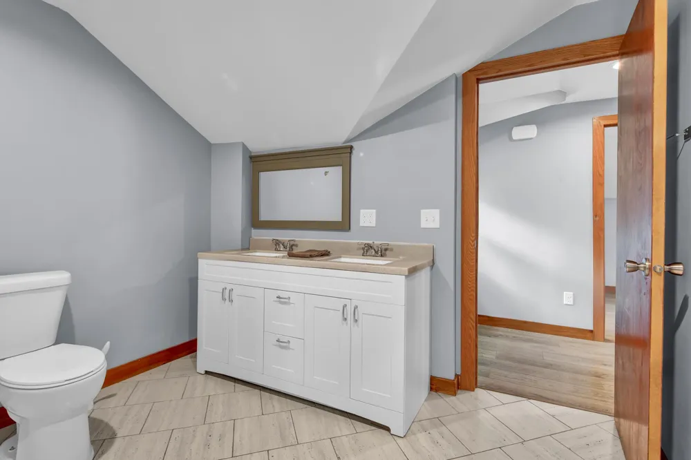 303 Lakeshore Drive Lake City, MN 55041