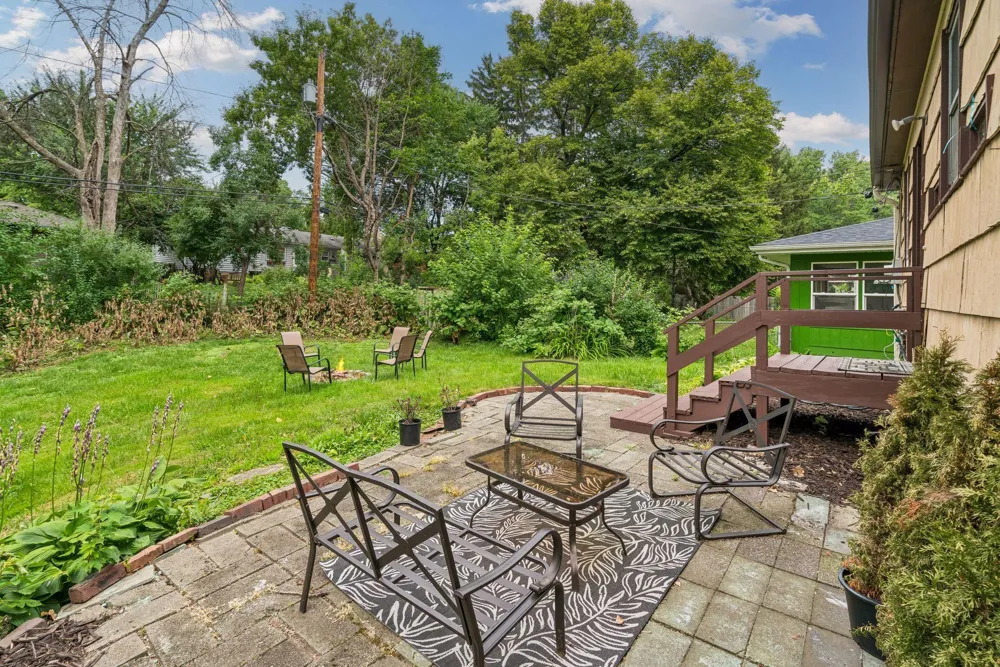 2417 Parkview Boulevard Golden Valley, MN 55422