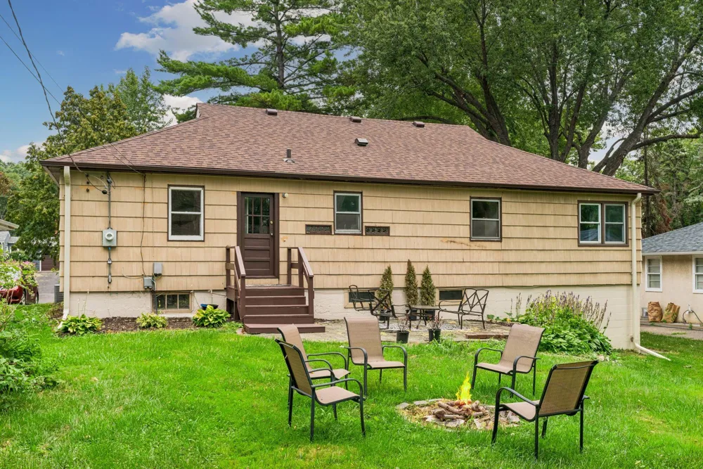 2417 Parkview Boulevard Golden Valley, MN 55422