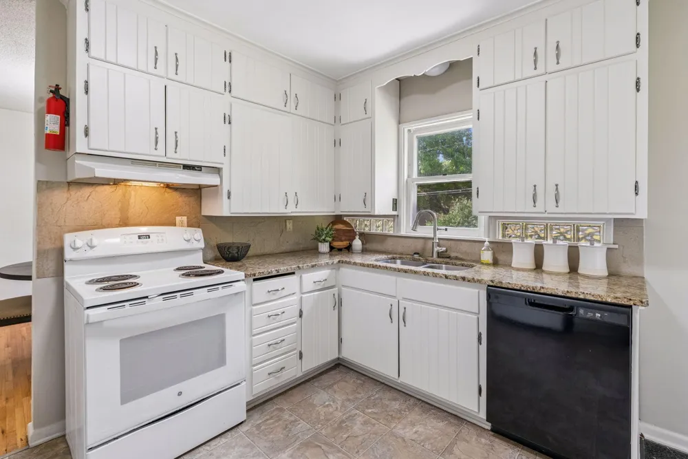 2417 Parkview Boulevard Golden Valley, MN 55422