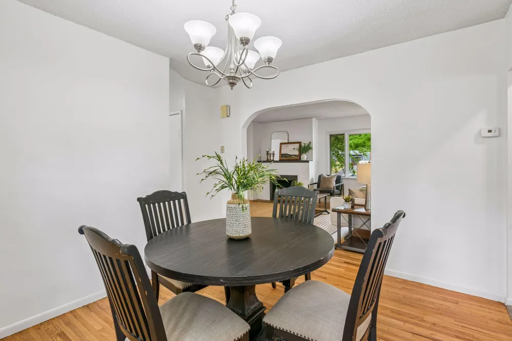 2417 Parkview Boulevard Golden Valley, MN 55422