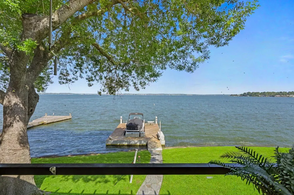 1422 Bowsprit Point Willis, TX 77318