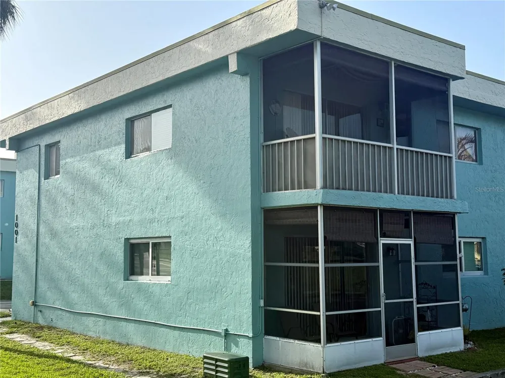 1001 W EAU GALLIE BOULEVARD #217 Melbourne, FL 32935