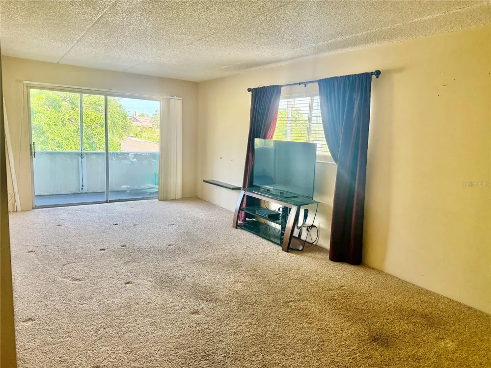 1001 W EAU GALLIE BOULEVARD #217 Melbourne, FL 32935