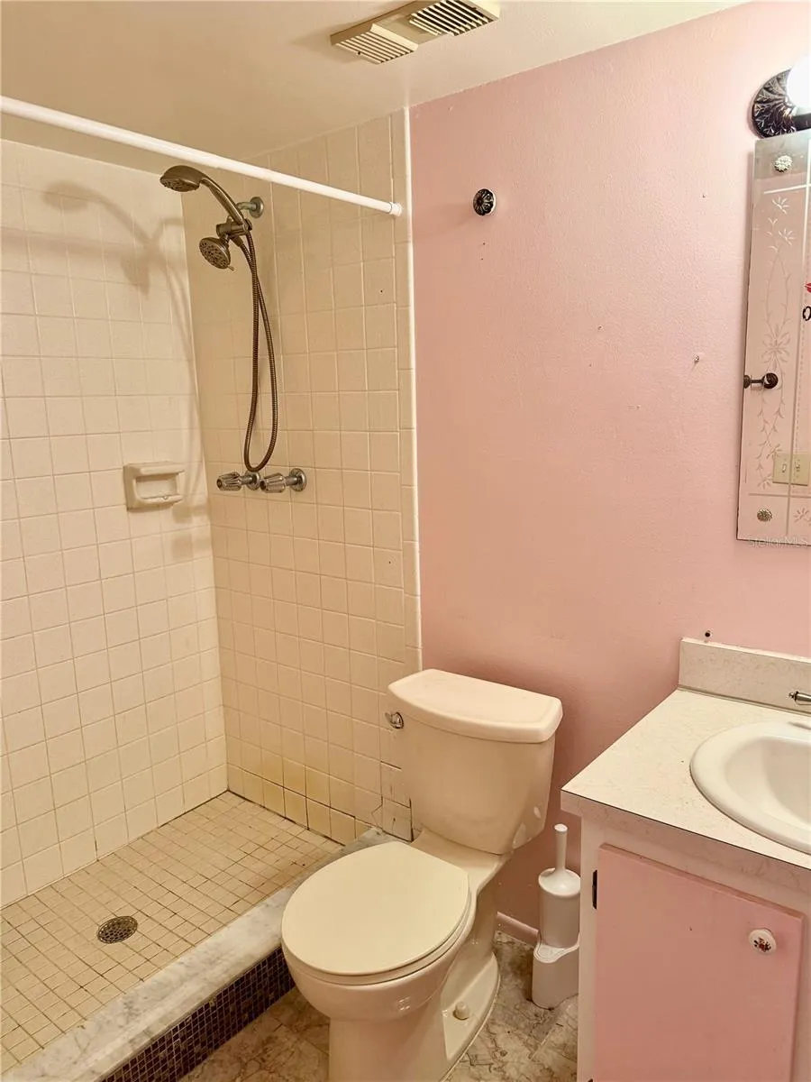 1001 W EAU GALLIE BOULEVARD #217 Melbourne, FL 32935