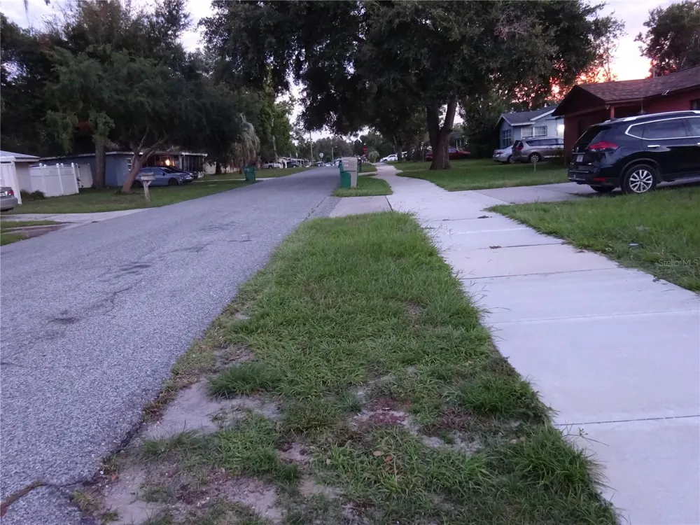6141 10TH STREET Zephyrhills, FL 33542