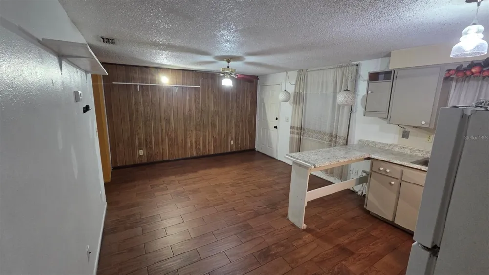 6141 10TH STREET Zephyrhills, FL 33542