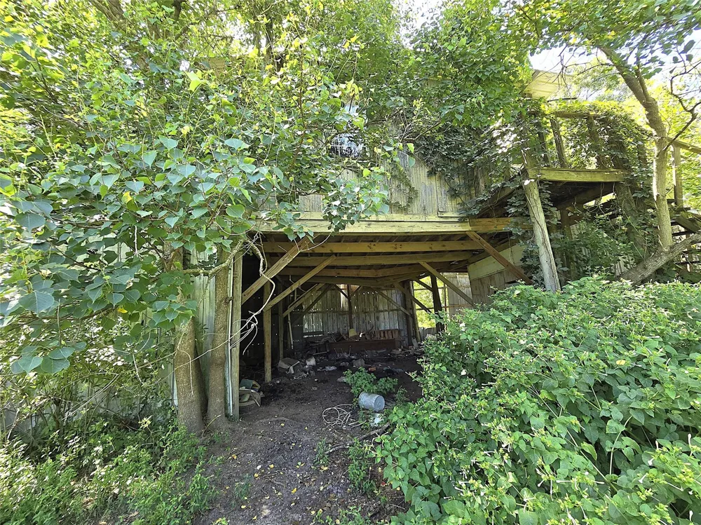 740 Ole Miss Livingston, TX 77351
