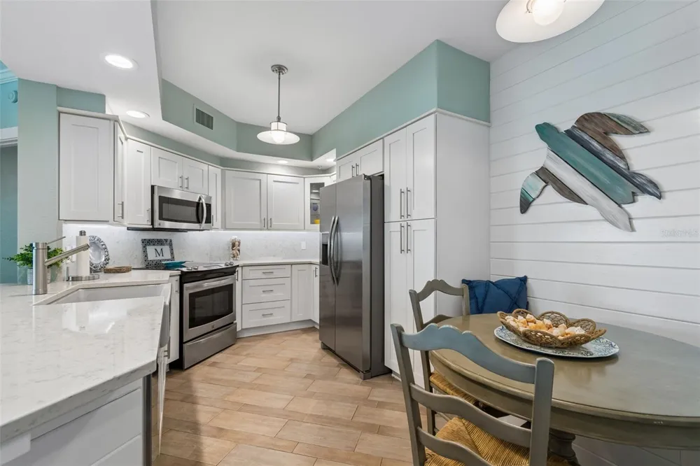 1170 GULF BOULEVARD #403 Clearwater Beach, FL 33767