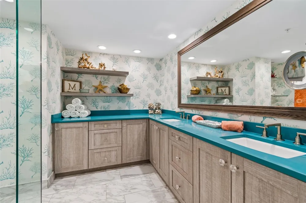 1170 GULF BOULEVARD #403 Clearwater Beach, FL 33767