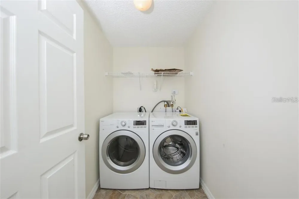 5655 BENTGRASS DRIVE #9-117 Sarasota, FL 34235