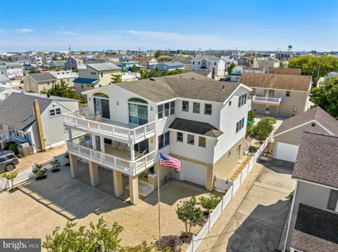214 W 4TH STREET