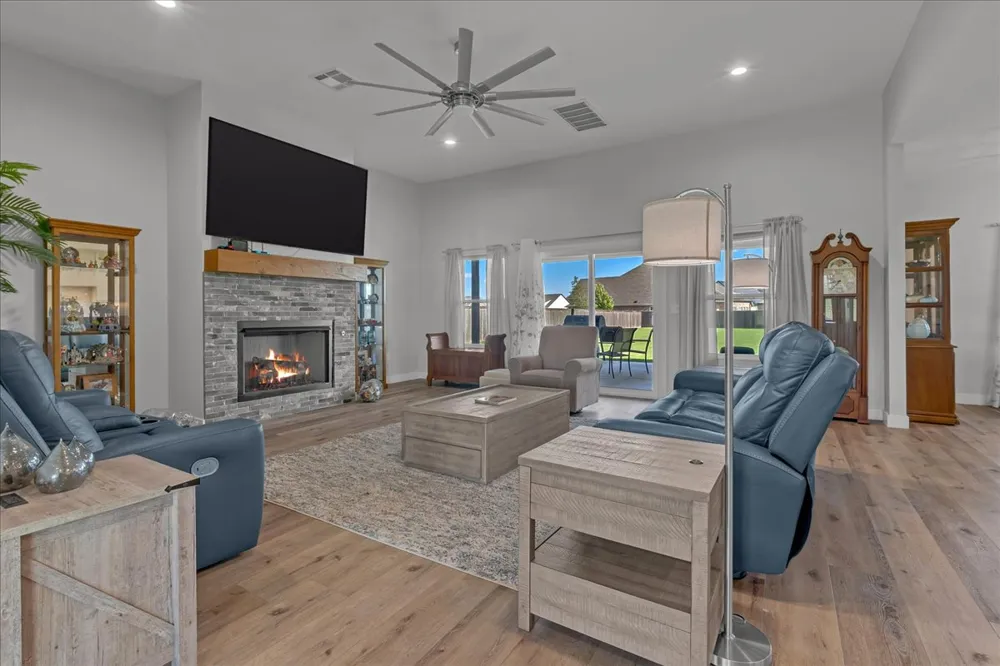 113 E 168th Street S Glenpool, OK 74033