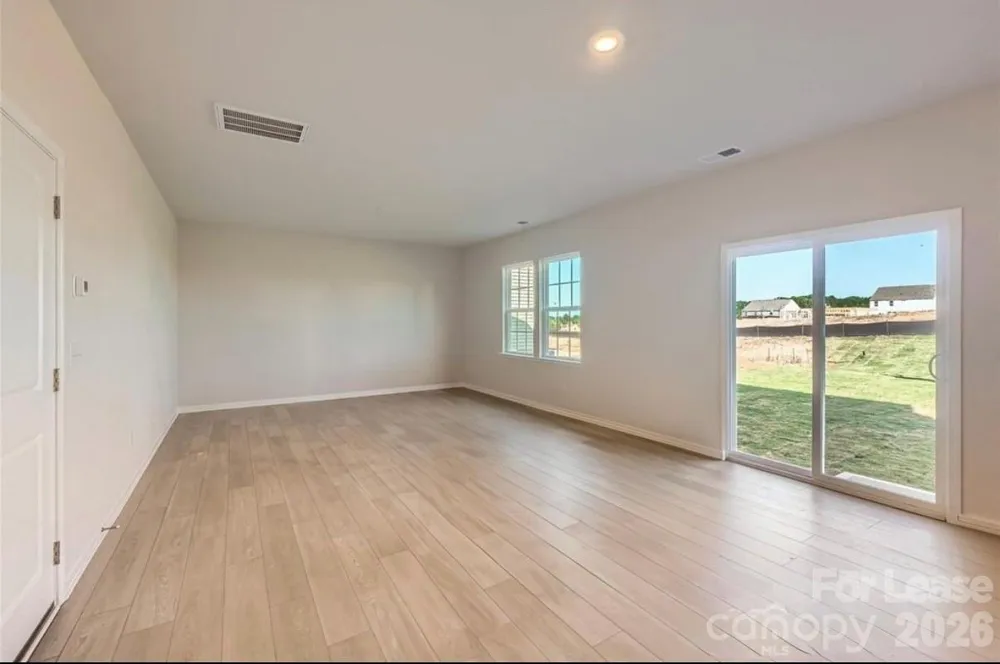 6337 Fairfax Court Maiden, NC 28650