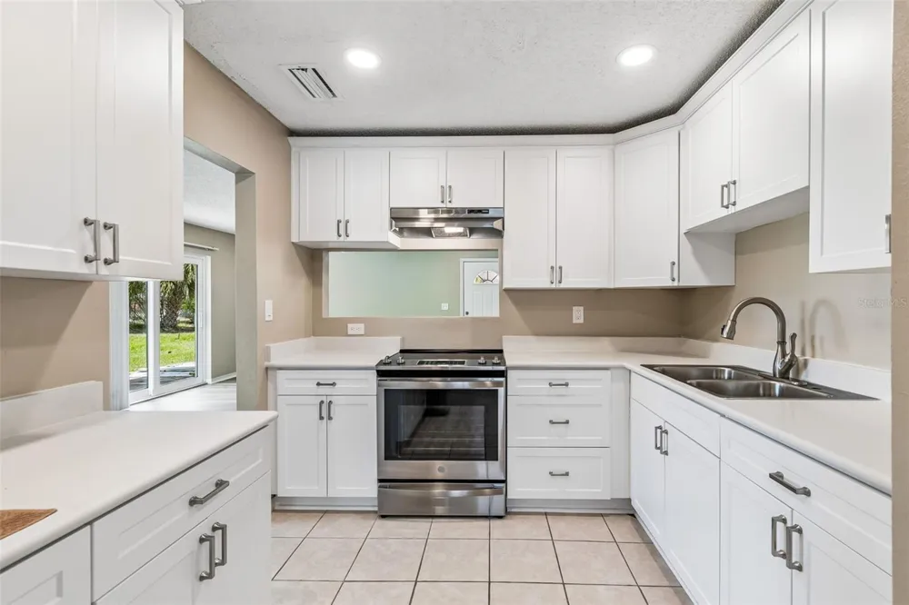 209 GENET COURT Sun City Center, FL 33573