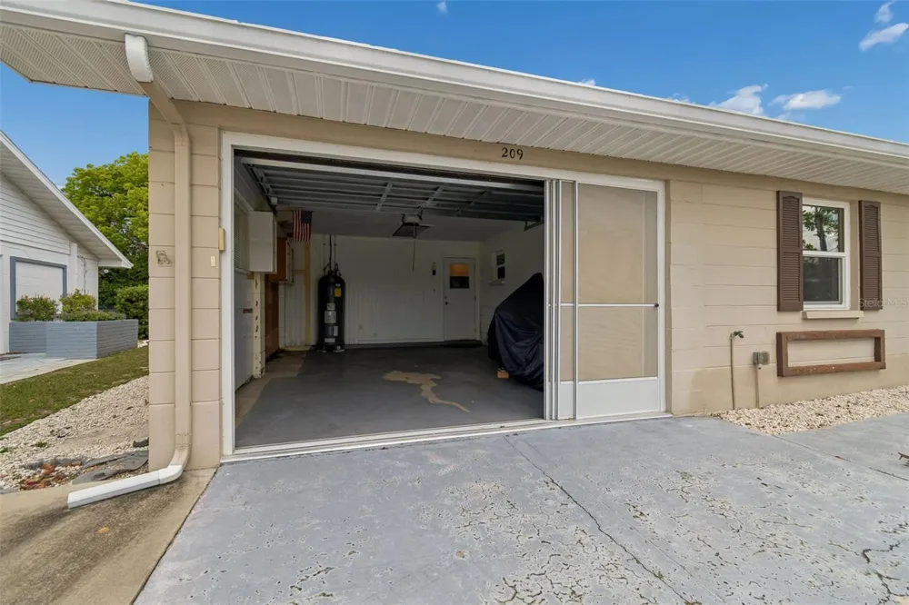 209 GENET COURT Sun City Center, FL 33573