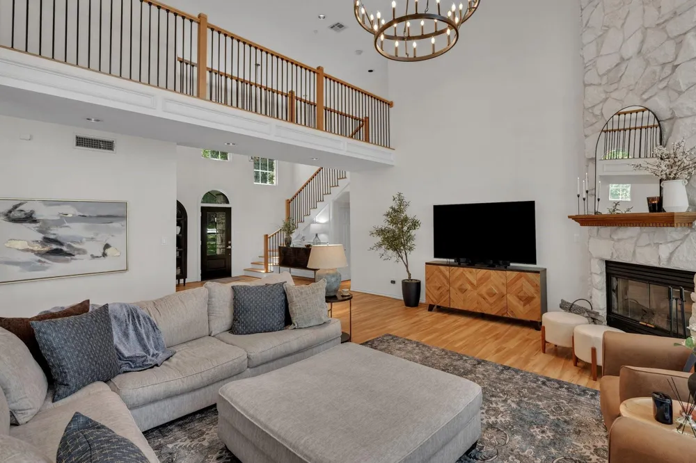 22373 La Jolla Court Huntsville, TX 77320