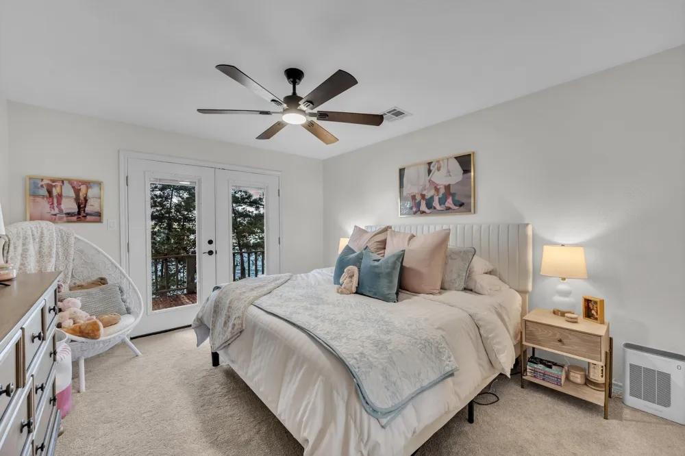 22373 La Jolla Court Huntsville, TX 77320