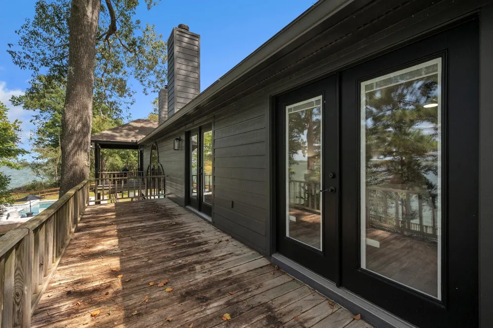 22373 La Jolla Court Huntsville, TX 77320