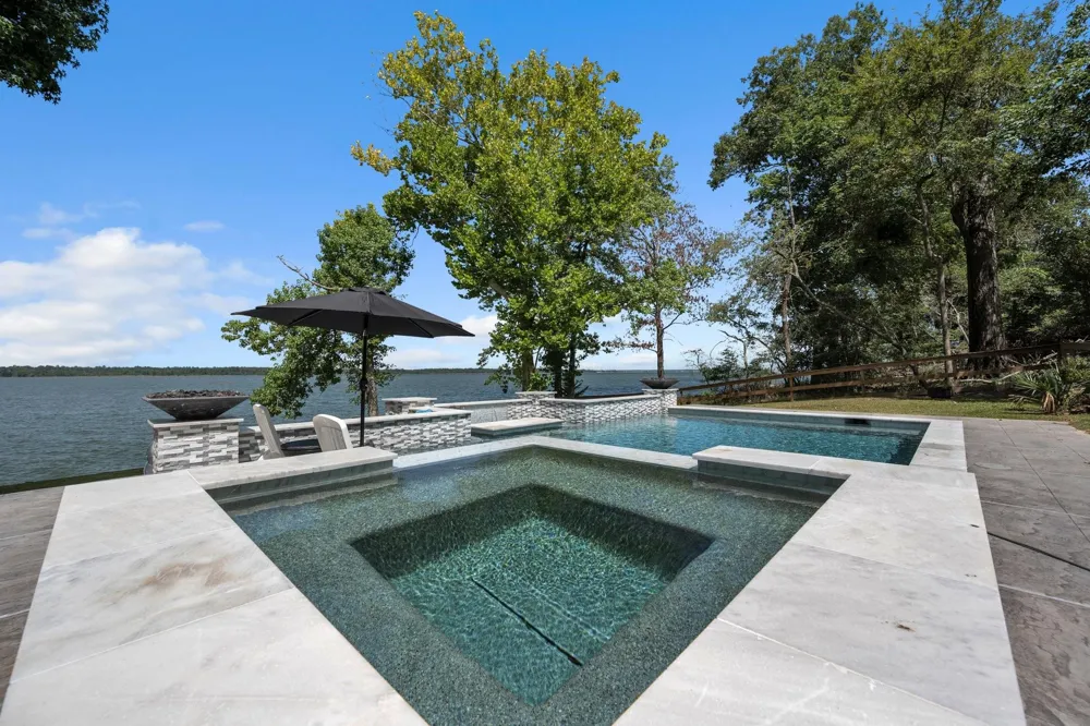 22373 La Jolla Court Huntsville, TX 77320