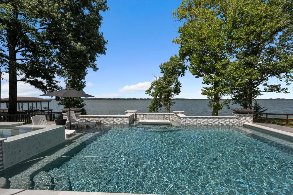 22373 La Jolla Court Huntsville, TX 77320