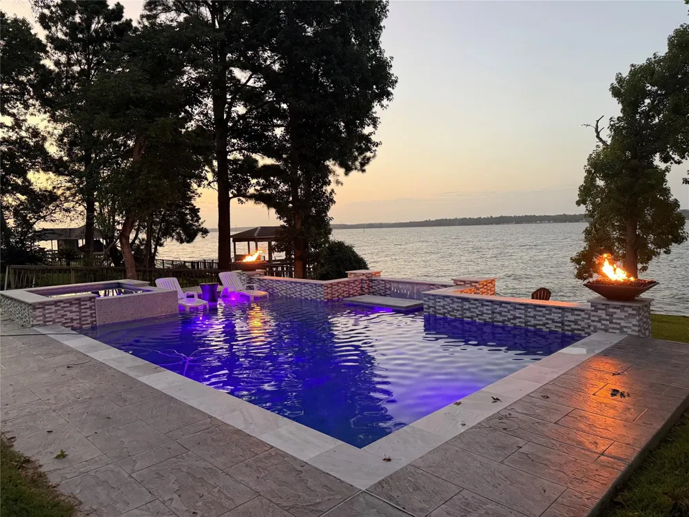22373 La Jolla Court Huntsville, TX 77320
