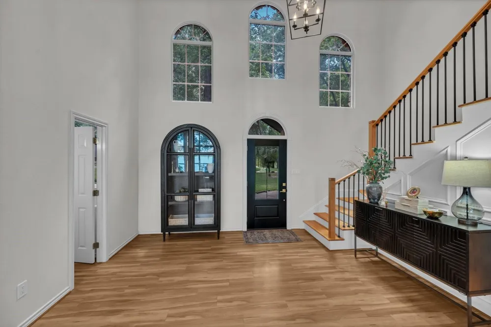 22373 La Jolla Court Huntsville, TX 77320
