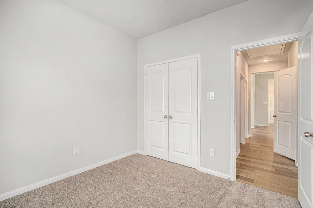 237 Edgewater Drive West Columbia, TX 77486