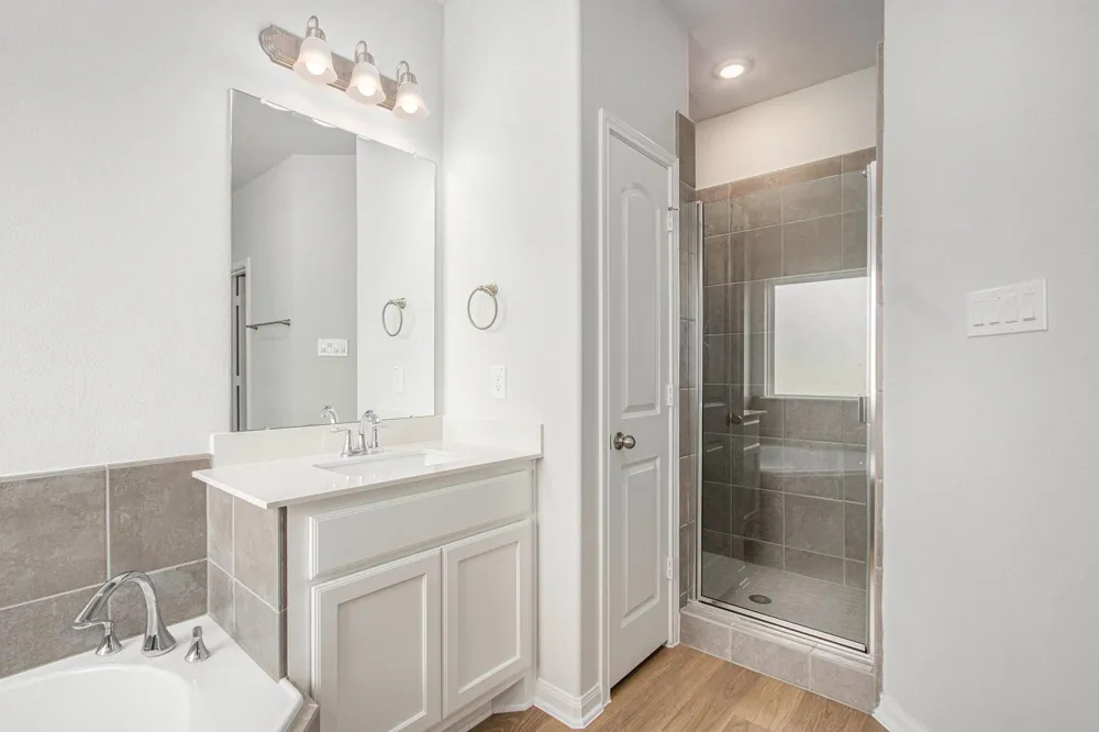 237 Edgewater Drive West Columbia, TX 77486