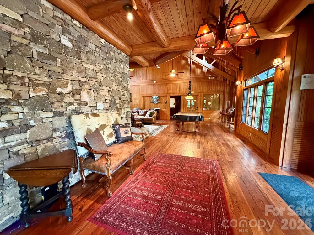 1156 Bear River Lodge Trail Marshall, NC 28753