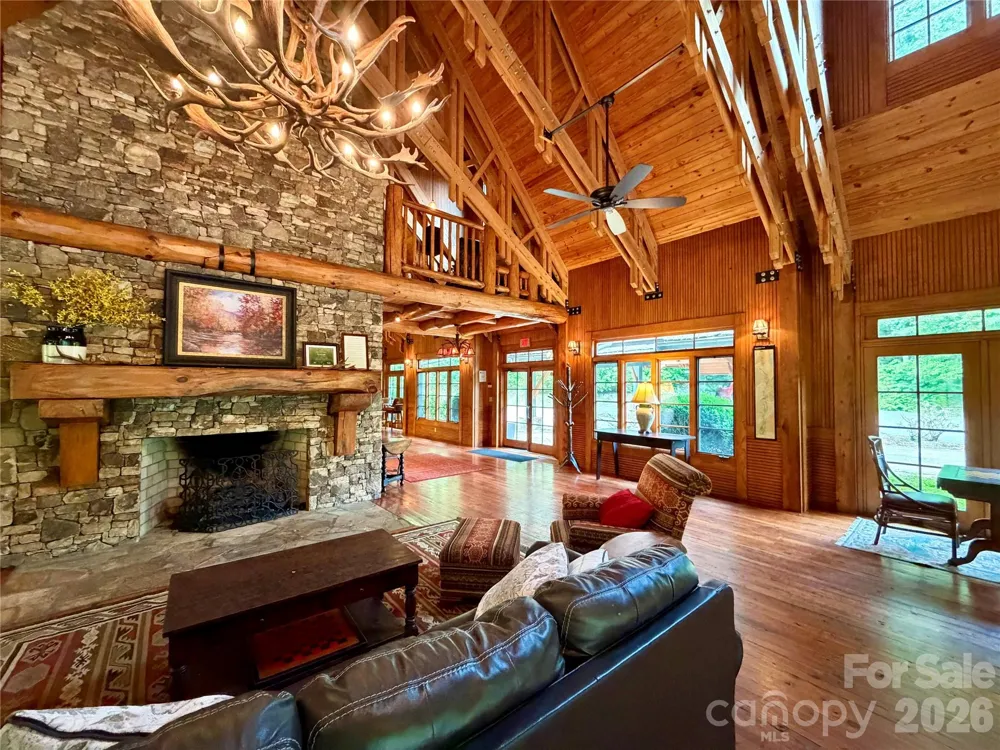 1156 Bear River Lodge Trail Marshall, NC 28753