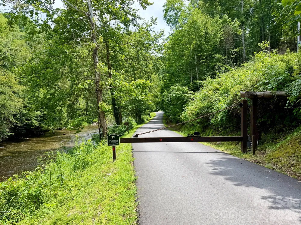 1156 Bear River Lodge Trail Marshall, NC 28753