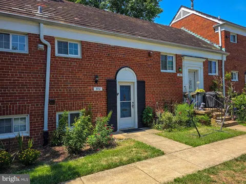 3710 GUNSTON ROAD