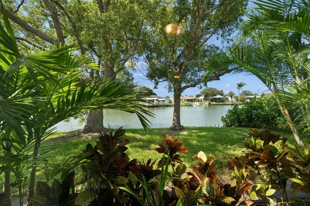 4114 SUNRAY DRIVE Holiday, FL 34691