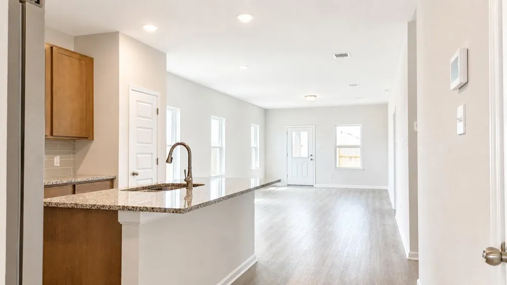 1929 Riverside Circle Dayton, TX 77535