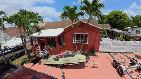 15737 NW 40th Ct