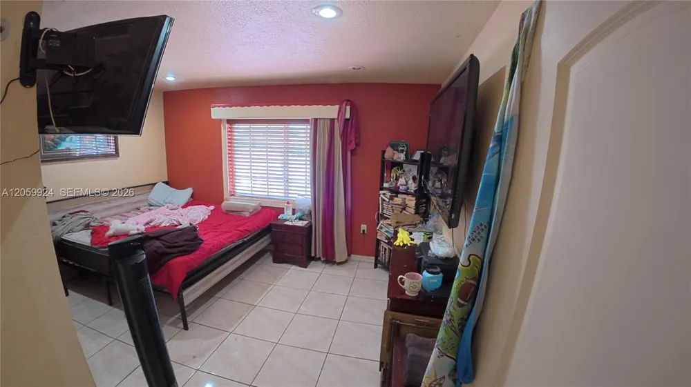 15737 NW 40th Ct Miami Gardens, FL 33054
