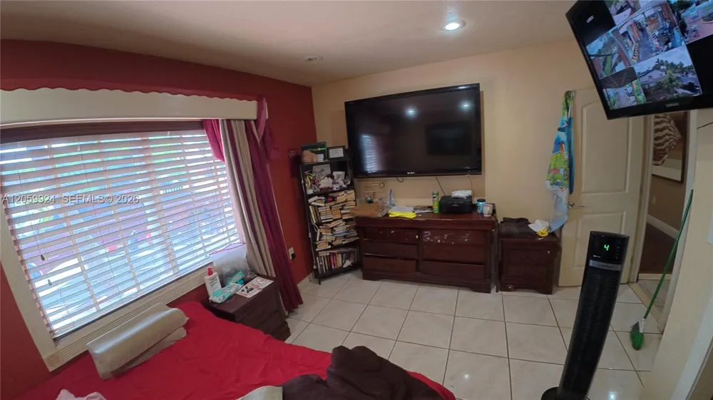 15737 NW 40th Ct Miami Gardens, FL 33054