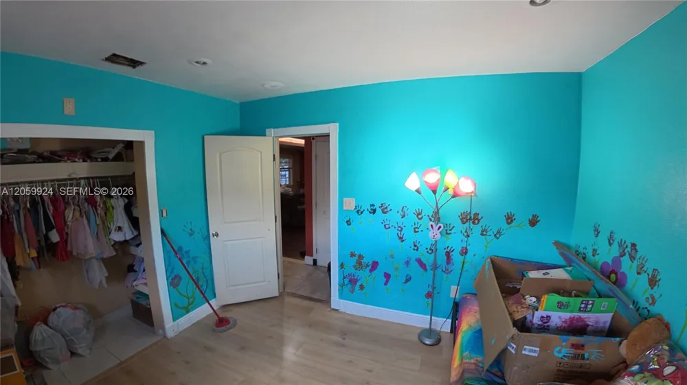 15737 NW 40th Ct Miami Gardens, FL 33054