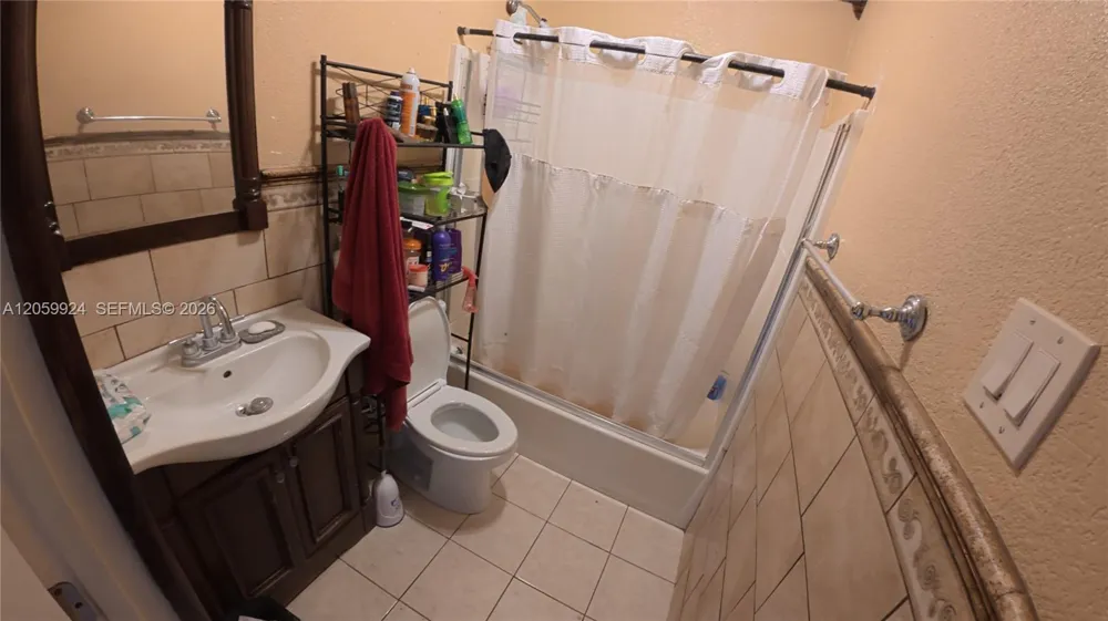 15737 NW 40th Ct Miami Gardens, FL 33054