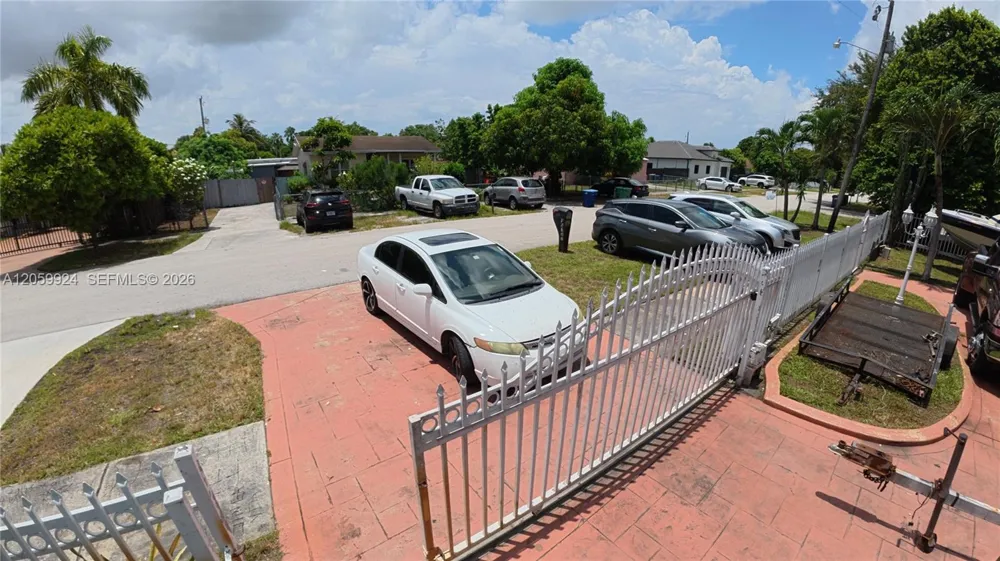 15737 NW 40th Ct Miami Gardens, FL 33054