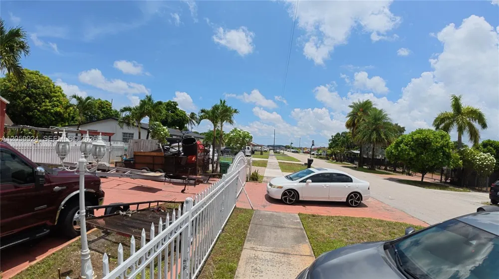 15737 NW 40th Ct Miami Gardens, FL 33054