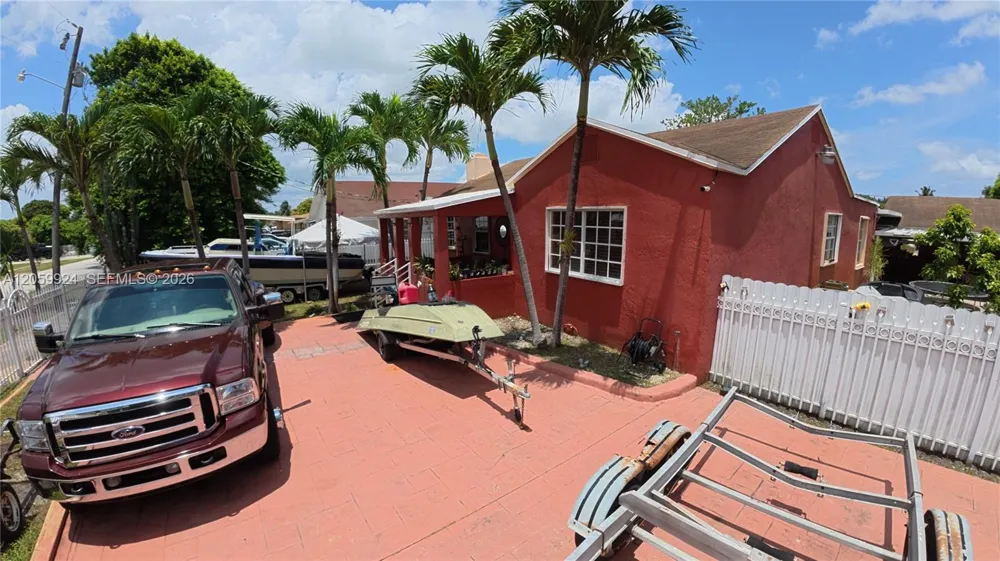 15737 NW 40th Ct Miami Gardens, FL 33054