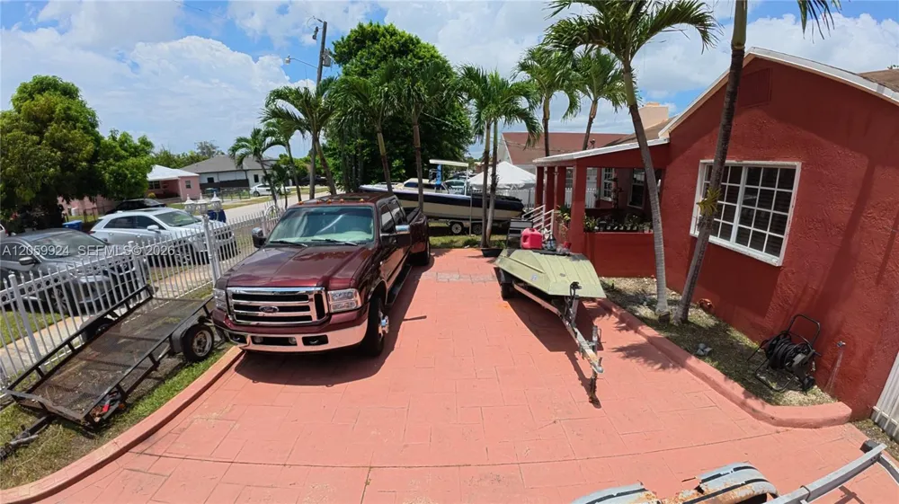 15737 NW 40th Ct Miami Gardens, FL 33054