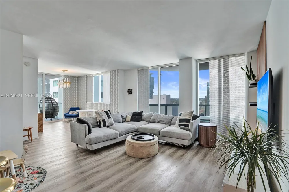 244 Biscayne Blvd #3409 Miami, FL 33132