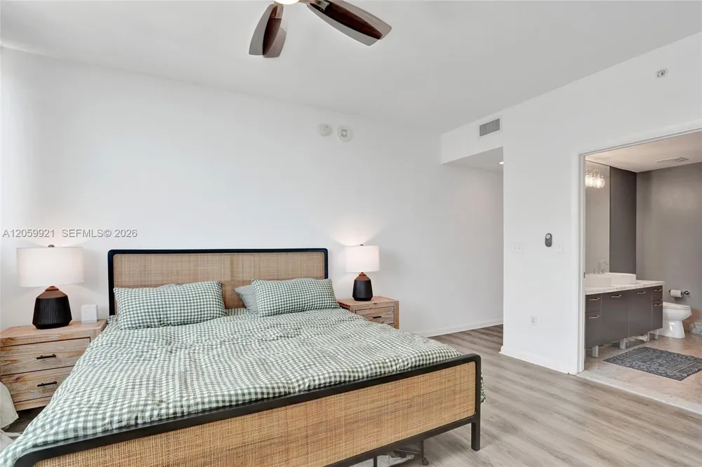 244 Biscayne Blvd #3409 Miami, FL 33132