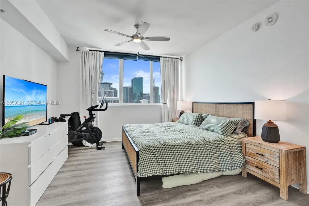 244 Biscayne Blvd #3409 Miami, FL 33132