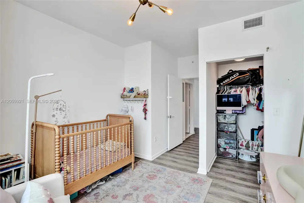 244 Biscayne Blvd #3409 Miami, FL 33132